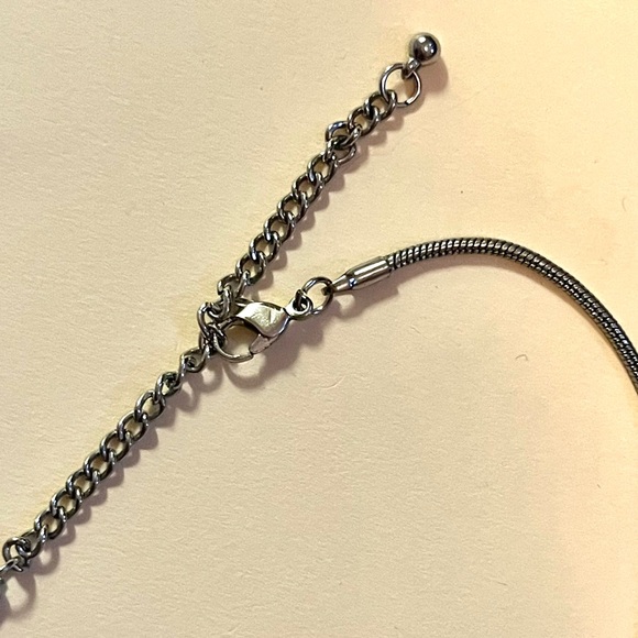 free 🆓 with $15 purchase! - Picture 8 of 10